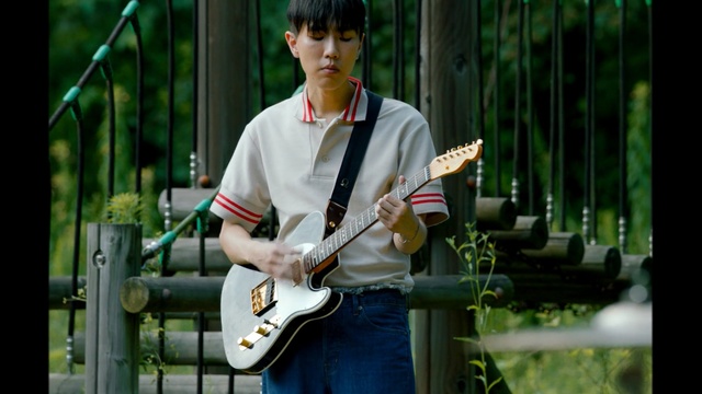 Video Reference: musician, music, musical instrument, string instrument, guitarist, plucked string instruments, guitar, string instrument, performance, event, Person