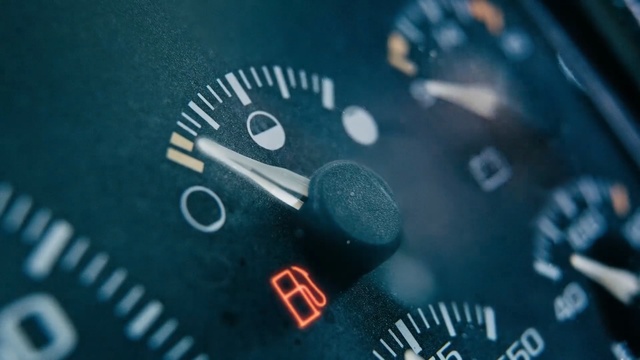 Video Reference: Speedometer, Odometer, Auto part, Gauge, Tachometer, Measuring instrument, Font, Car, Vehicle, Tool