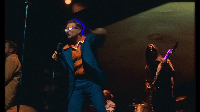 Video Reference: Performance, Entertainment, Performing arts, Music, Stage, Concert, Event, Music artist, Singing, Public event