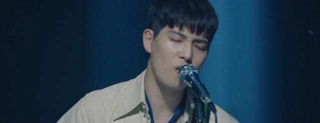 Video Reference: blue, singer, singing, music artist, microphone, performance, music, pop music, black hair, song