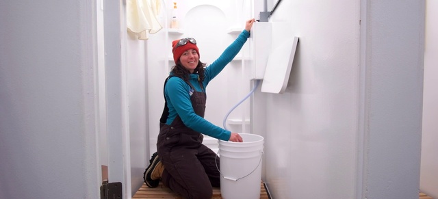 Video Reference: Paint roller, Cleaner, Cleanliness