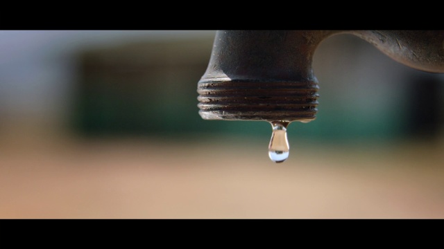 Video Reference: Water, Hand, Close-up, Wood, Finger, Material property, Photography, Drop, Still life photography, Macro photography