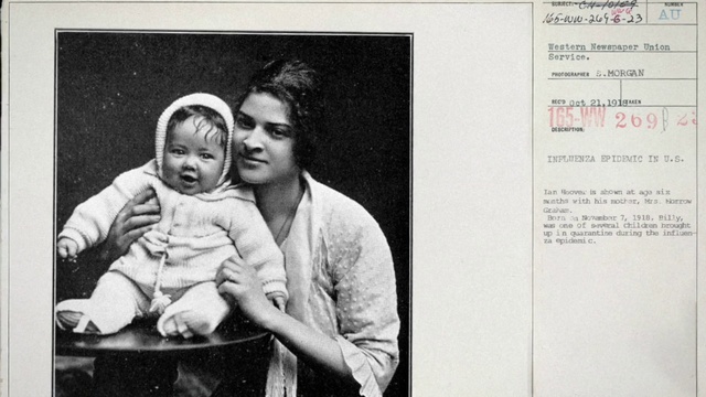 Video Reference: Photograph, People, Snapshot, Child, Photography, Adaptation, Room, Black-and-white, Happy, Smile