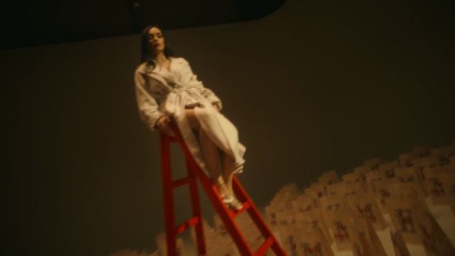 Video Reference: Performance art, Fashion, Performance, Scene, Drama, Night, Event, Performing arts, Art, Fashion design