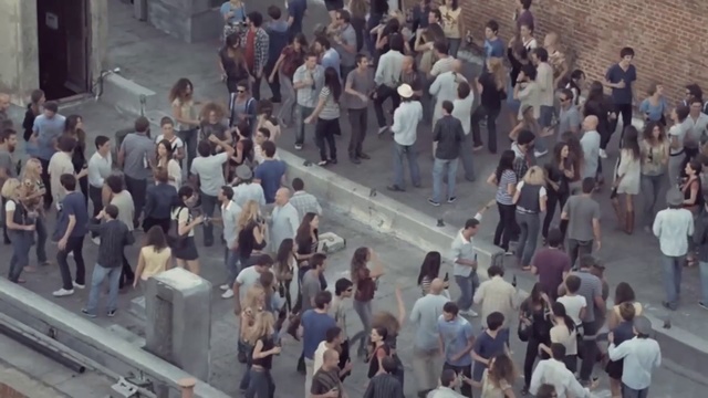 Video Reference: Crowd, People, Human settlement, Event, City, Audience, Person