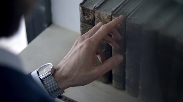 Video Reference: Hand, Finger, Room, Door handle, Gas, Floor