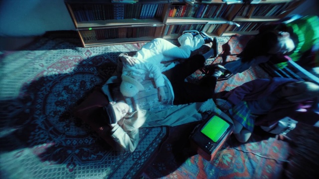 Video Reference: Blue, Room, Games, Art