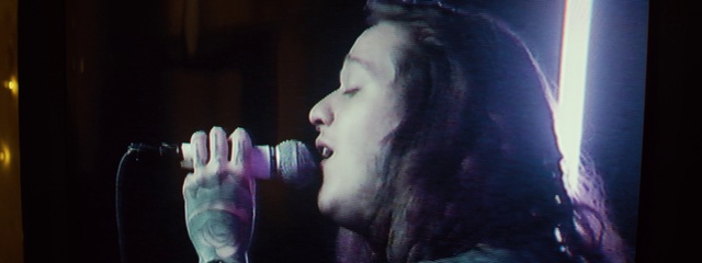 Video Reference: Singer, Singing, Performance, Song, Music artist, Music, Performing arts, Microphone, Pop music, Mouth