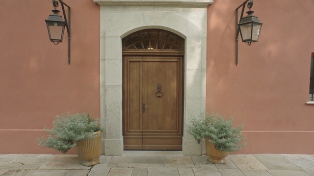 Video Reference: door, arch, window, facade, home, estate