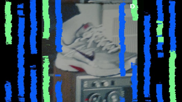 Video Reference: sneaker, leg, shoes, cg