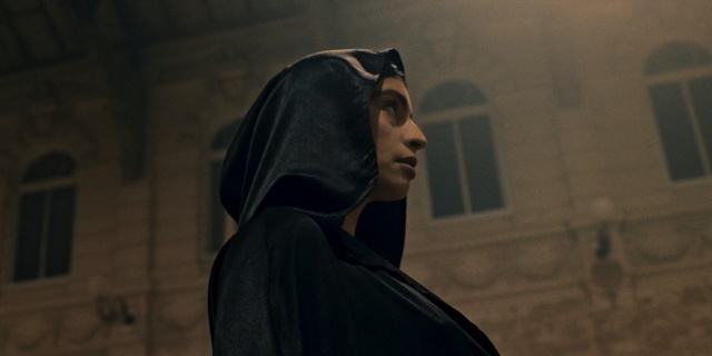 Video Reference: darkness, screenshot, temple, girl