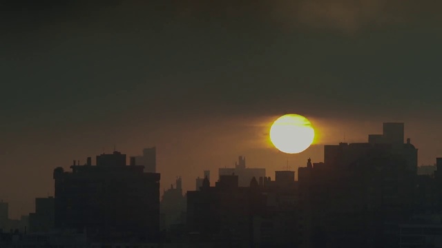 Video Reference: Sky, Cloud, Sun, Horizon, Atmospheric phenomenon, Sunset, Light, Sunrise, Morning, Daytime