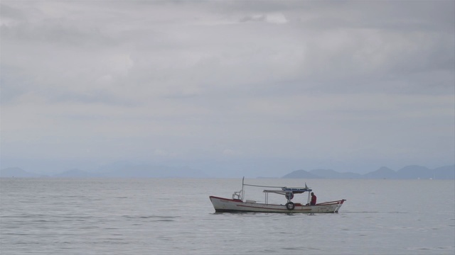 Video Reference: sky, sea, water, water transportation, cloud, ocean, boat, coastal and oceanic landforms, calm, horizon
