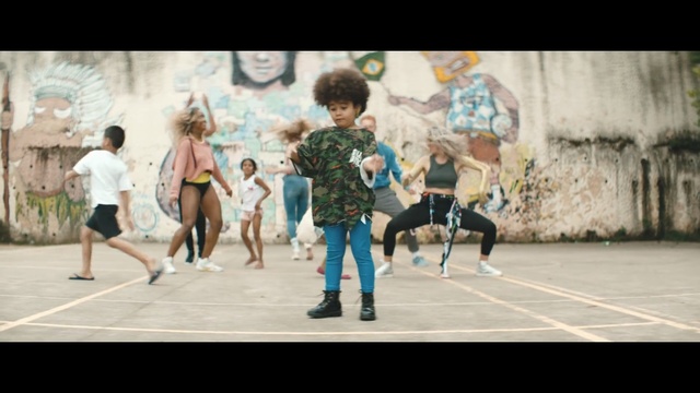 Video Reference: Photograph, Snapshot, Fun, Human, Photography, Animation, Choreography, Child, Anime, Play, Person