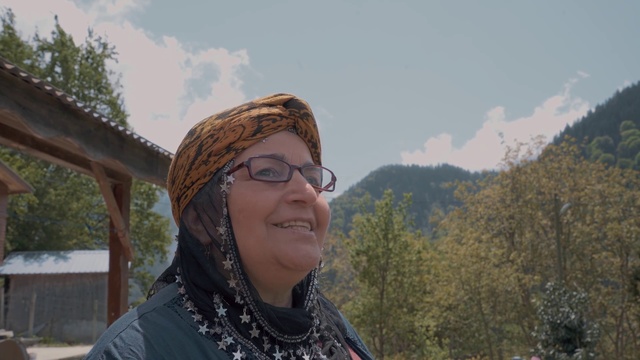Video Reference: Glasses, Tree, Travel, Vacation, Smile, Mountain, Tourism, Photography, Eyewear, Landscape