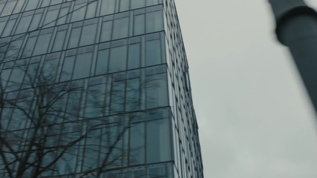 Video Reference: Skyscraper, Commercial building, Metropolitan area, Daytime, Architecture, Tower block, Building, Urban area, Corporate headquarters, Line