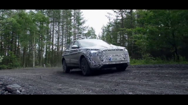 Video Reference: Land vehicle, Vehicle, Car, Mid-size car, Automotive design, Sport utility vehicle, Luxury vehicle, Off-roading, Family car, Sedan