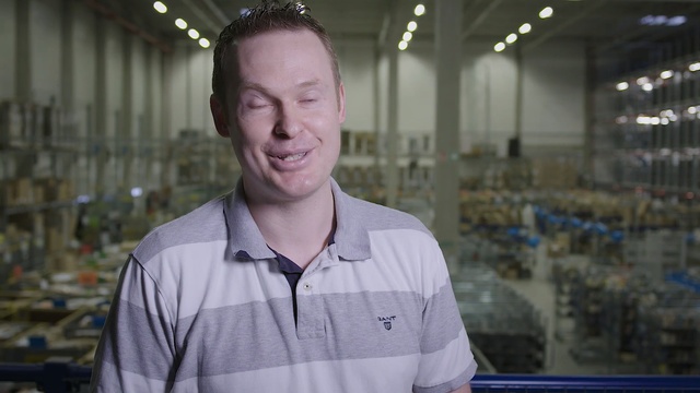 Video Reference: Fun, Smile, Photography, T-shirt, White-collar worker, Person