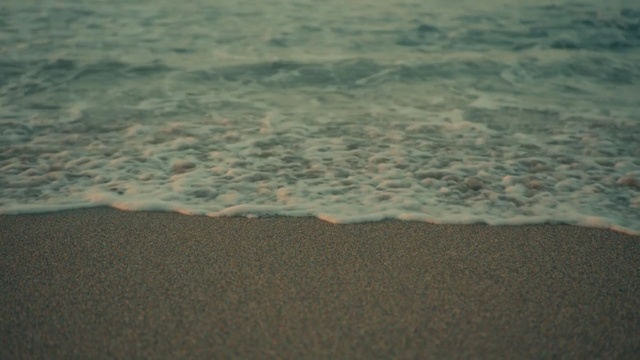Video Reference: Sea, Wave, Shore, Sand, Ocean, Beach, Water, Horizon, Coast, Calm