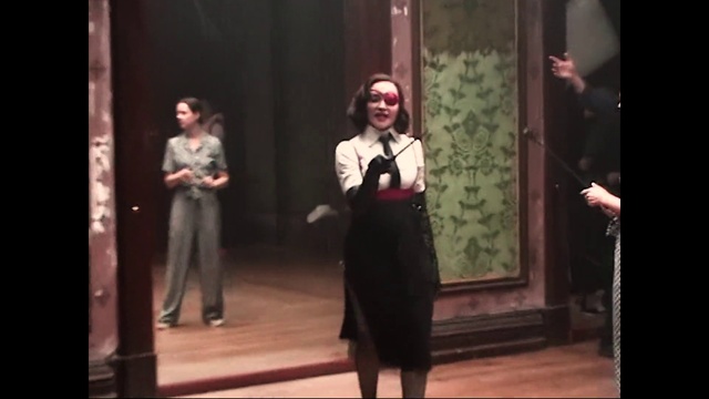 Video Reference: Entertainment, Performance, Fashion, Performing arts, Performance art, Event, Dress, Stage, heater, Fun