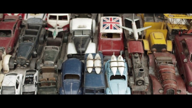 Video Reference: Motor vehicle, Scale model, Model car, Toy vehicle, Vehicle, Mode of transport, Toy, Car, Fictional character, Family car