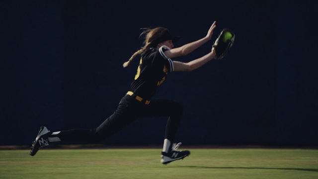 Video Reference: Player, Sports, Grass, Sports equipment, Ball game, Competition event, Sports training, Team sport, Tournament, Night