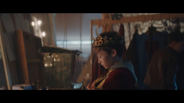 Video Reference: Screenshot, Human, Photography, Darkness, Scene, Digital compositing, Movie, Fictional character, Person