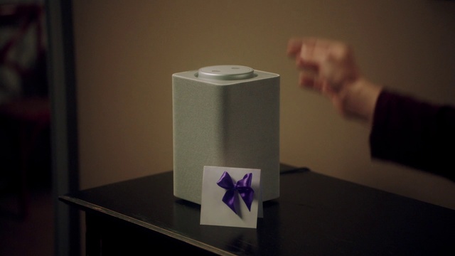 Video Reference: Purple, Paper, Cylinder, Material property, Paper product, Paper towel