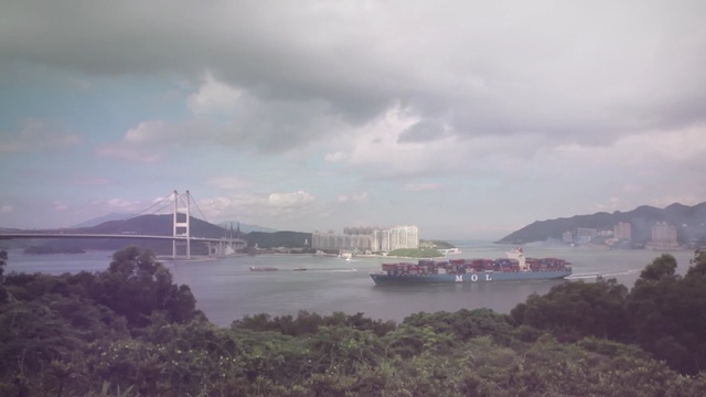 Video Reference: Sky, Atmospheric phenomenon, Cloud, Highland, Water resources, Sea, Headland, Atmosphere, Hill, Coast