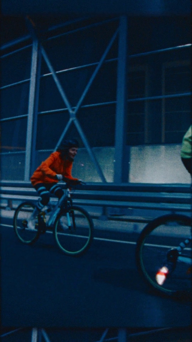 Video Reference: Bicycle, Blue, Vehicle, Bicycle accessory, Cycling, Sky, Recreation, Cycle sport, Sports equipment, Bicycle wheel