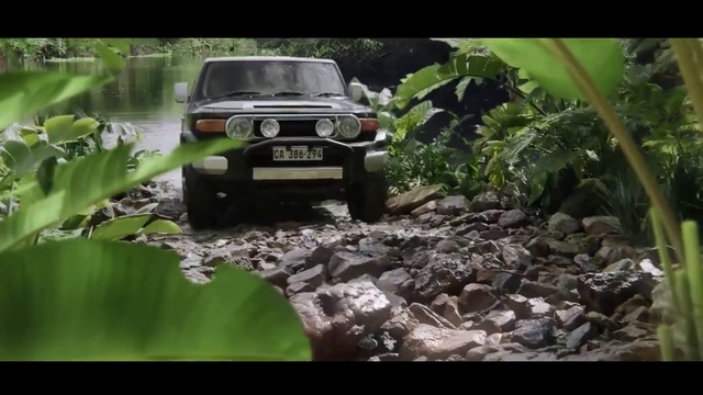 Video Reference: Land vehicle, Vehicle, Car, Off-roading, Regularity rally, Off-road vehicle, Sport utility vehicle, Recreation, Automotive tire, Road