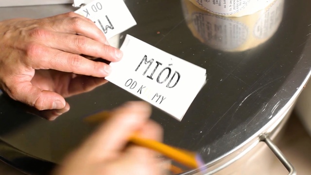 Video Reference: Hand, Label, Person
