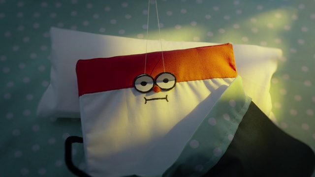Video Reference: Owl, Glasses, Illustration, Smile, Paper, Art, Bird, Animation, Penguin, Paper product