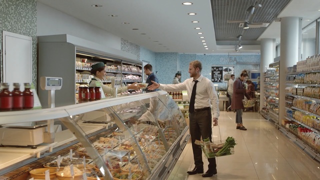 Video Reference: supermarket, grocery store, marketplace, mercantile establishment