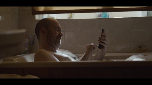 Video Reference: Bathing, Bathtub, Snapshot, Hand, Room, Photography, Screenshot, Plumbing fixture, Jacuzzi, Reflection