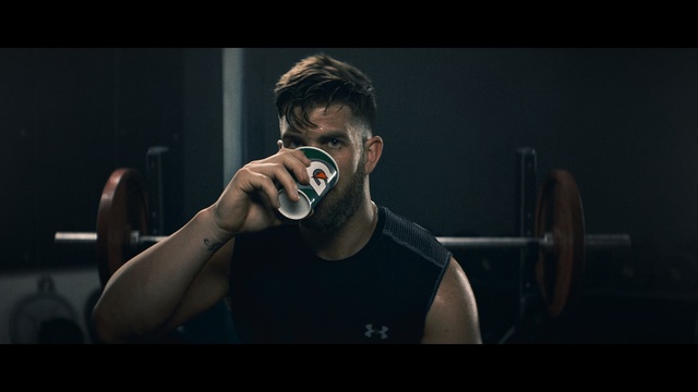 Video Reference: Shoulder, Arm, Muscle, Eyewear, Physical fitness, Room, Photography, Human body, Flash photography, Darkness