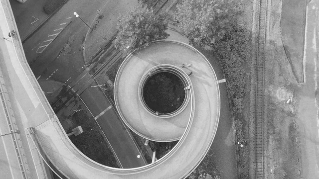 Video Reference: Automotive tire, Tire, Circle, Automotive wheel system, Architecture, Wheel, Auto part, Black-and-white, Rim