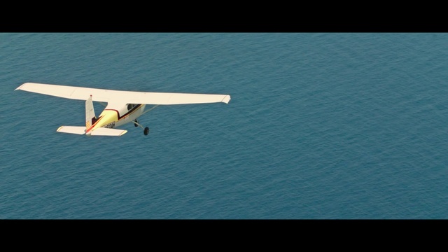Video Reference: Airplane, Aircraft, Ultralight aviation, Light aircraft, Vehicle, Flight, Wing, Aviation, Flap, Air travel