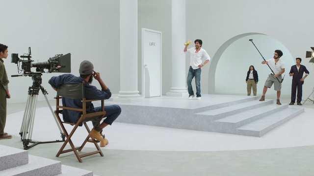 Video Reference: Design, Architecture, Studio, Sculpture, Art, Visual arts, Photography, Furniture, Stock photography, Tourist attraction, Person