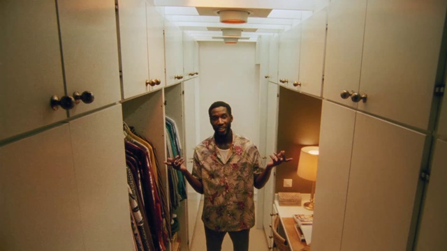 Video Reference: Room, Ceiling