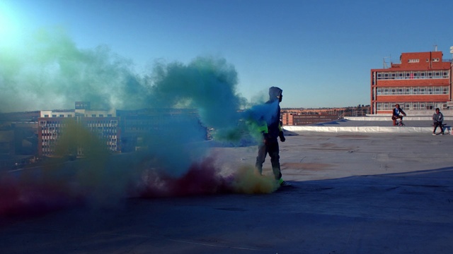 Video Reference: Sky, Wave, Atmospheric phenomenon, Cloud, Smoke, Morning, Atmosphere, Wind wave, Sea, Ocean