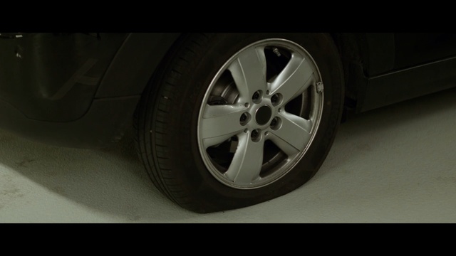 Video Reference: Alloy wheel, Wheel, Tire, Automotive tire, Rim, Auto part, Vehicle, Automotive wheel system, Automotive design, Spoke
