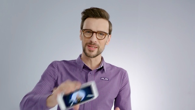 Video Reference: Product, Gadget, Eyewear, Smartphone, Glasses, Technology, Mobile phone, White-collar worker, Electronic device, Communication Device, Person