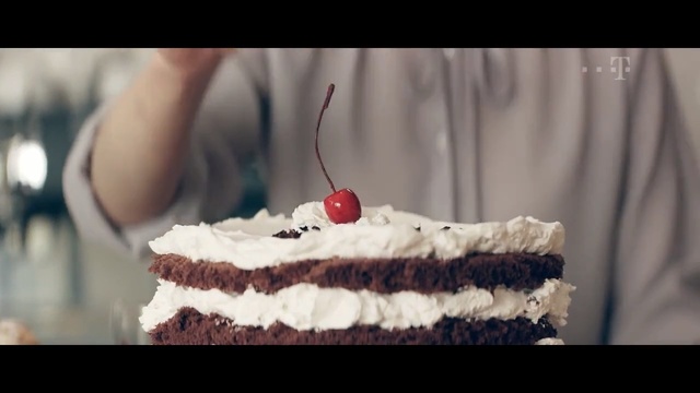 Video Reference: Cake, Cake decorating, Food, Buttercream, Icing, Dessert, Torte, Sweetness, Cream, Whipped cream