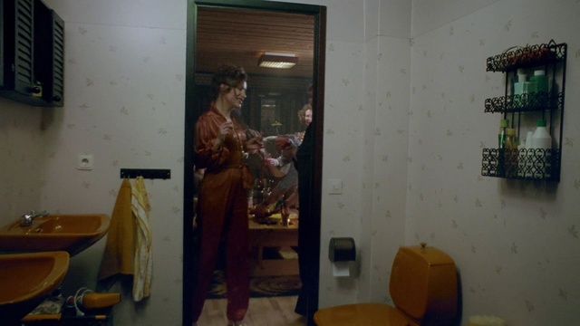 Video Reference: Room, Art