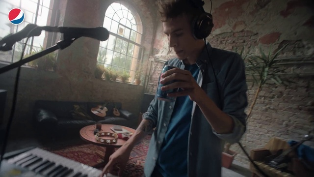 Video Reference: Music, Electronic instrument, Melodica, Musician, Musical instrument, Keyboard, Electronic keyboard, Technology, Electronic device, Musical keyboard