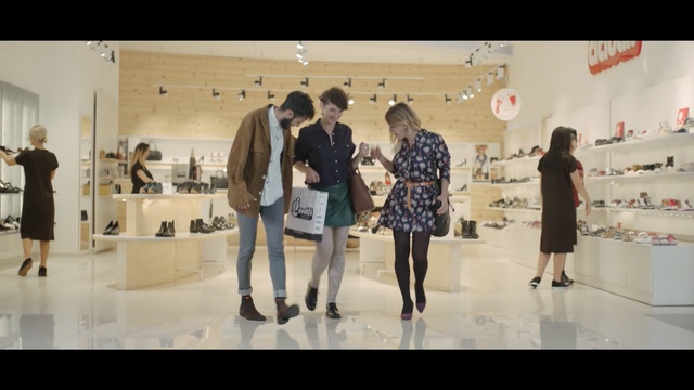 Video Reference: fashion, display window, exhibition, product, boutique, Person