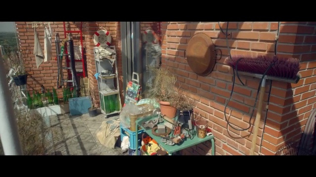 Video Reference: Wall, Screenshot, Brickwork, Brick, Pc game, Room, House, Backyard, Cage