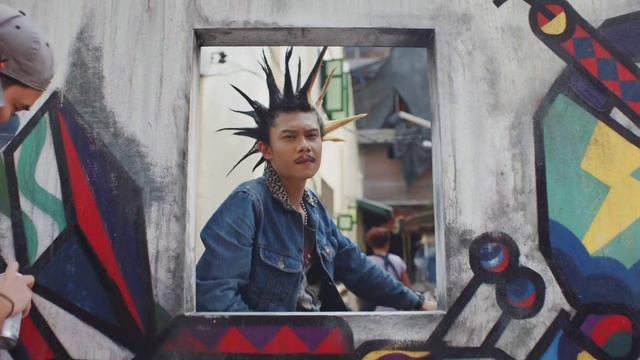 Video Reference: Street art, Art, Graffiti, Visual arts, Artist, Painting, Mural, Black hair, Illustration