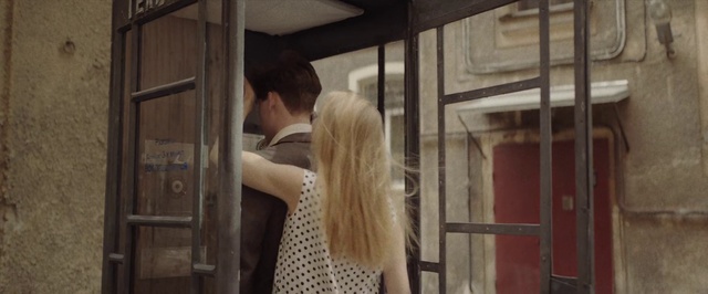 Video Reference: Hair, Hairstyle, Blond, Long hair, Interaction, Room, Photography, Window, Brown hair, Scene